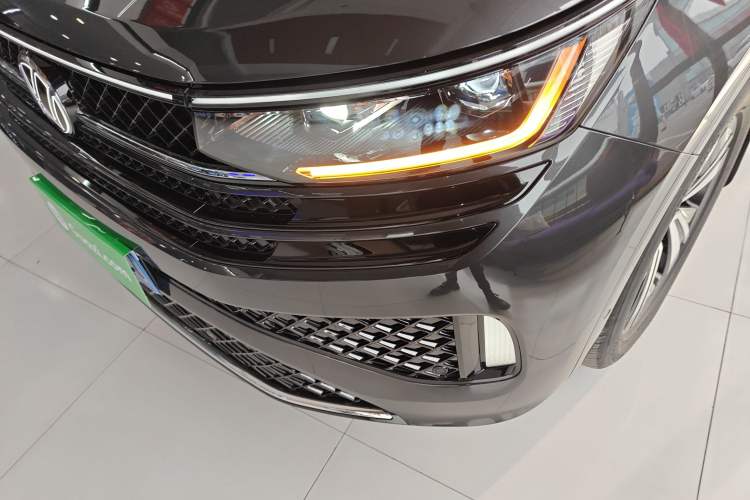 Used Volkswagen Tavendor 2024 380TSI All-Wheel Drive R-Line Cruise Edition Left Front Headlight
