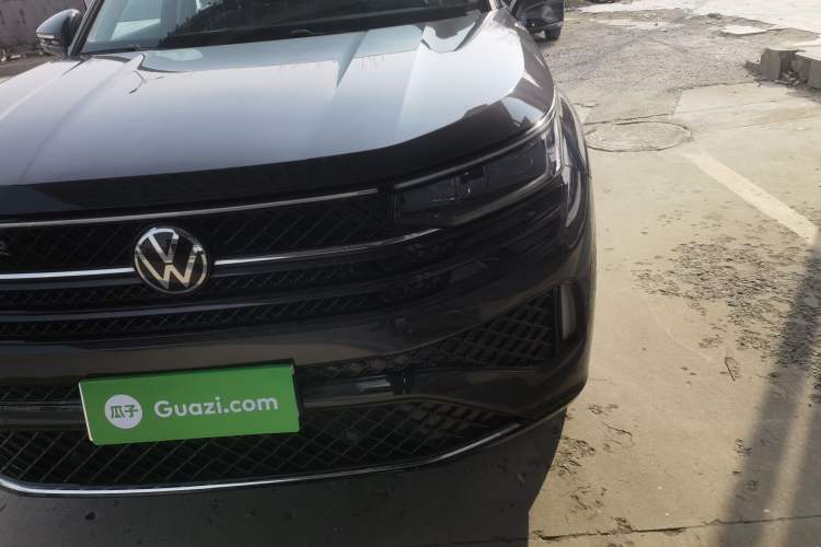 Used Volkswagen Tavendor 2024 380TSI All-Wheel-Drive R-Line Cruise Premium Edition Left Front Headlight