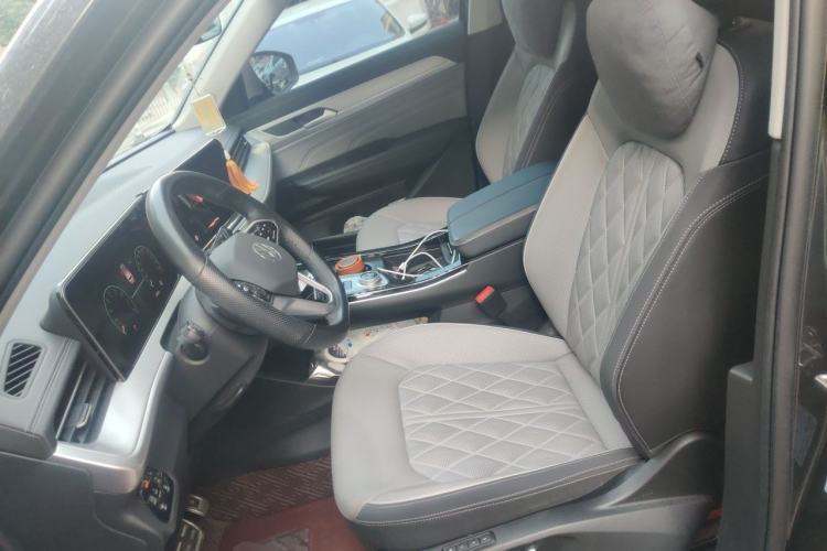 Used Volkswagen Tavendor 2024 380TSI All-Wheel Drive R-Line Cruise Edition Left Front Seat