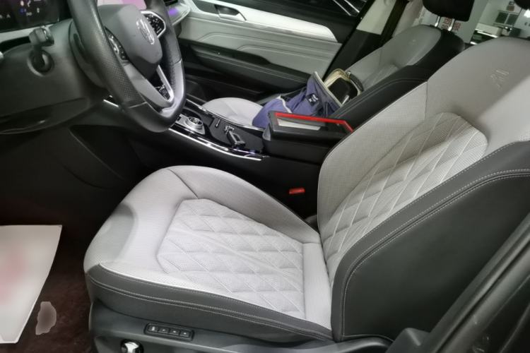 Used Volkswagen Tavendor 2024 380TSI All-Wheel Drive R-Line Cruise Edition Left Front Seat