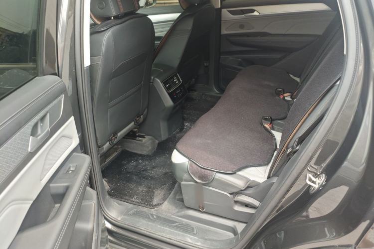 Used Volkswagen Tavendor 2024 380TSI All-Wheel Drive R-Line Cruise Edition Left Rear Seat