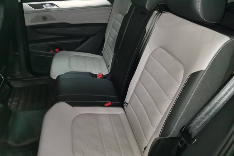 Used Volkswagen Tavendor 2024 330TSI Luxury Touring Edition Left Rear Seat