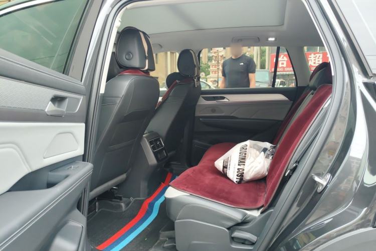 Used Volkswagen Tavendor 2024 330TSI Luxury Touring - All-Inclusive Edition Left Rear Seat