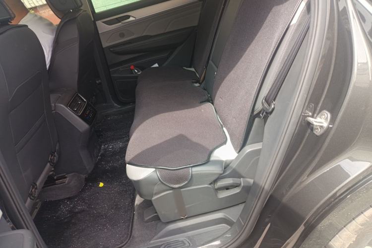 Used Volkswagen Tavendor 2024 380TSI All-Wheel Drive R-Line Cruise Edition Left Rear Seat