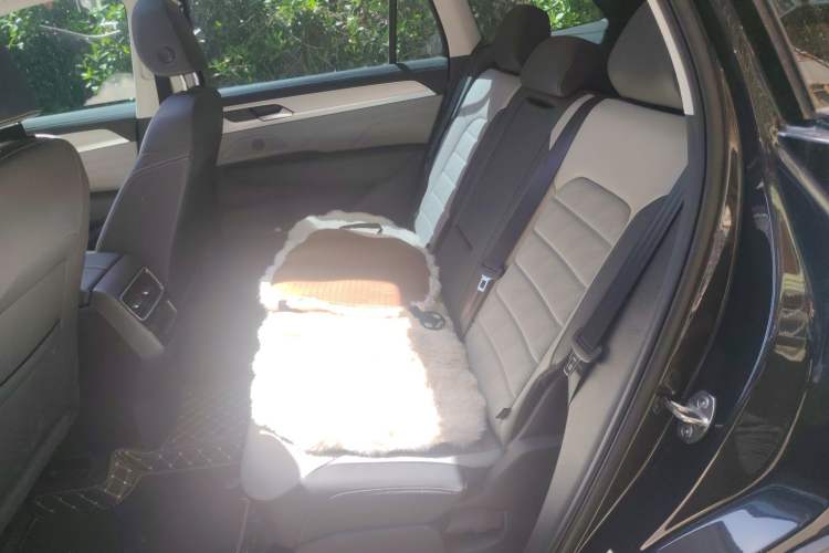 Used Volkswagen Tavendor 2024 330TSI Luxury Touring - All-Inclusive Edition Left Rear Seat