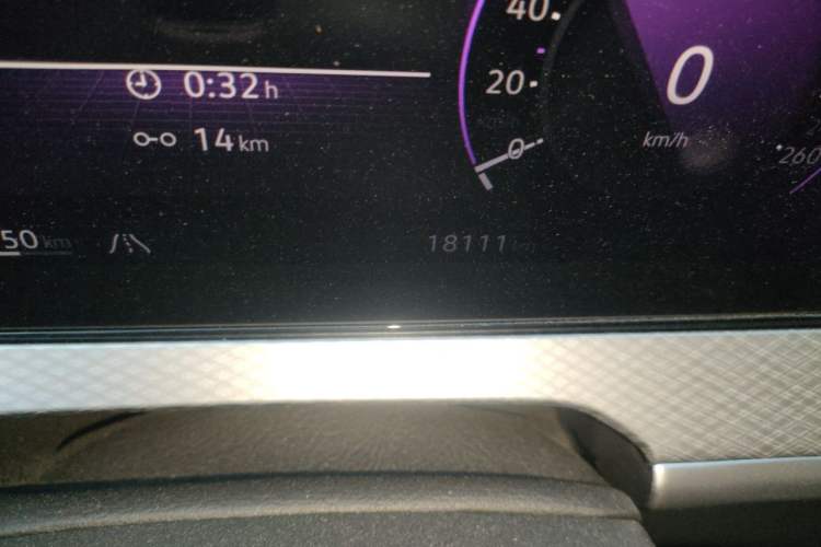 Used Volkswagen Tavendor 2024 380TSI All-Wheel Drive R-Line Cruise Edition Odometer Close Up