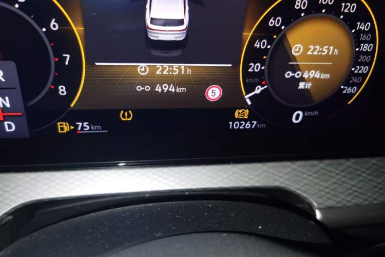 Used Volkswagen Tavendor 2024 330TSI Luxury Touring Edition Odometer Close Up