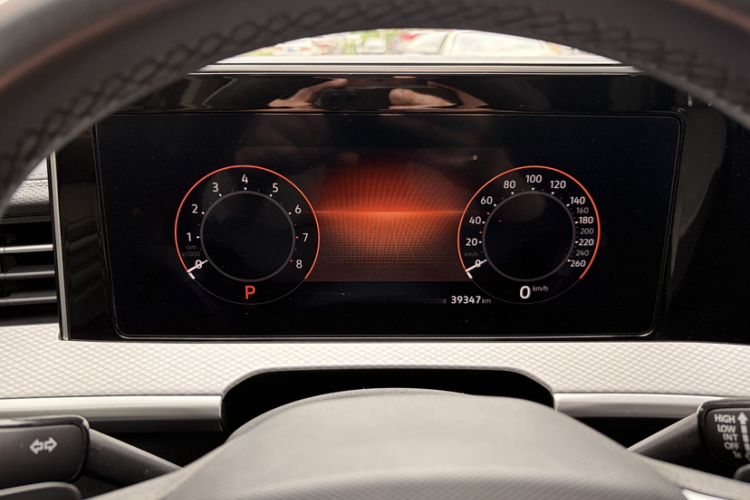 Used Volkswagen Tavendor 2024 380TSI All-Wheel Drive R-Line Cruise Edition Odometer Close Up