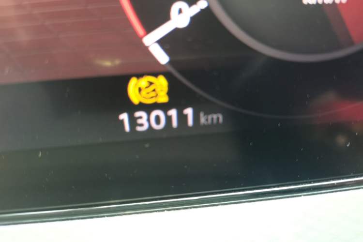 Used Volkswagen Tavendor 2024 330TSI Luxury Touring - All-Inclusive Edition Odometer Close Up