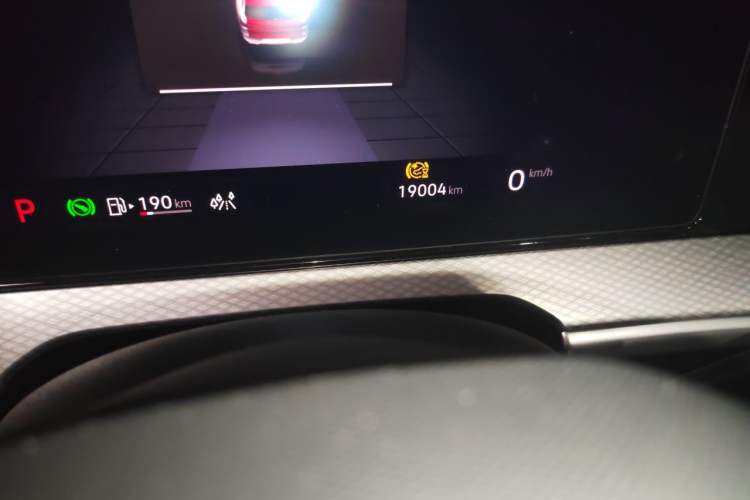 Used Volkswagen Tavendor 2024 380TSI All-Wheel-Drive R-Line Journey Shared Enjoyment Model Odometer Close Up