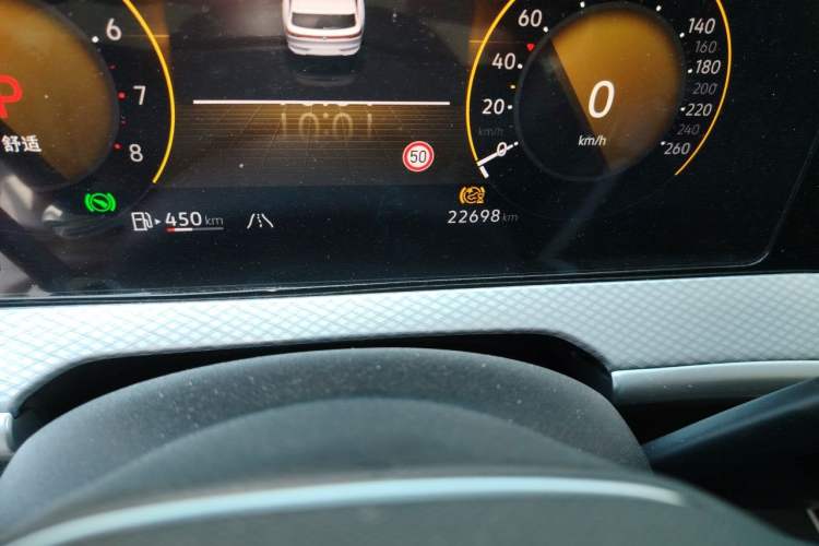 Used Volkswagen Tavendor 2024 380TSI All-Wheel Drive R-Line Cruise Edition Odometer Close Up