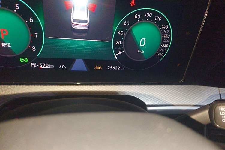 Used Volkswagen Tavendor 2024 380TSI All-Wheel Drive R-Line Cruise Edition Odometer Close Up