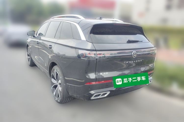 Used Volkswagen Tavendor 2024 380TSI All-Wheel-Drive R-Line Ambition Edition Rear Left 45 Deg