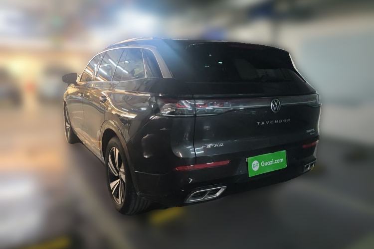 Used Volkswagen Tavendor 2024 380TSI All-Wheel-Drive R-Line Cruise Premium Edition Rear Left 45 Deg