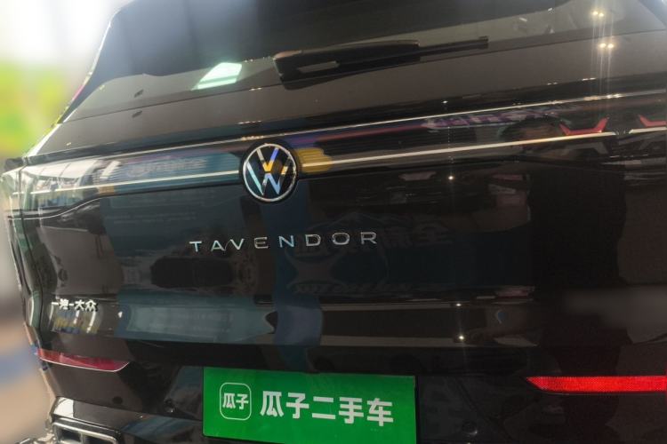 Used Volkswagen Tavendor 2024 380TSI All-Wheel-Drive R-Line Cruise Premium Edition Rear