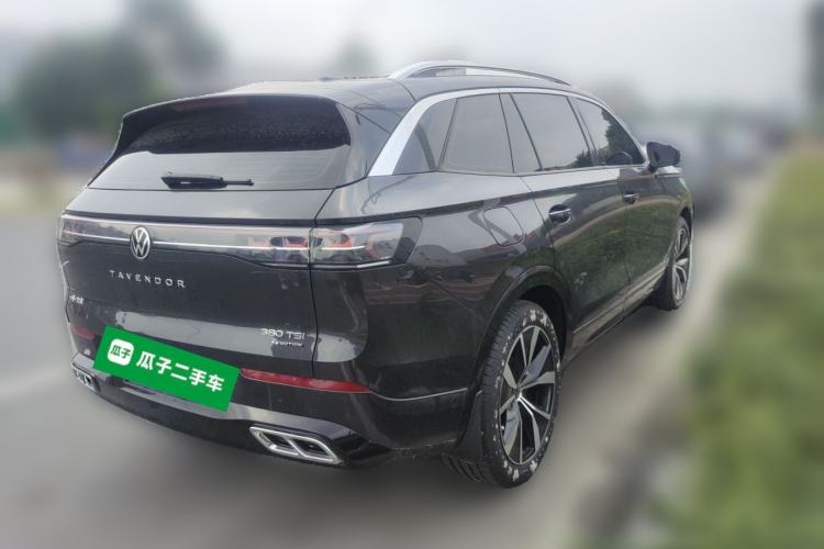 Used Volkswagen Tavendor 2024 380TSI All-Wheel-Drive R-Line Ambition Edition Rear Right 45 Deg
