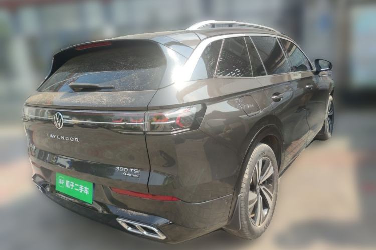 Used Volkswagen Tavendor 2024 380TSI All-Wheel Drive R-Line Cruise Edition Rear Right 45 Deg