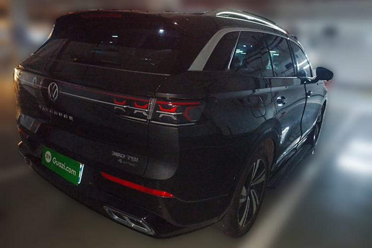 Used Volkswagen Tavendor 2024 380TSI All-Wheel Drive R-Line Cruise Edition Rear Right 45 Deg