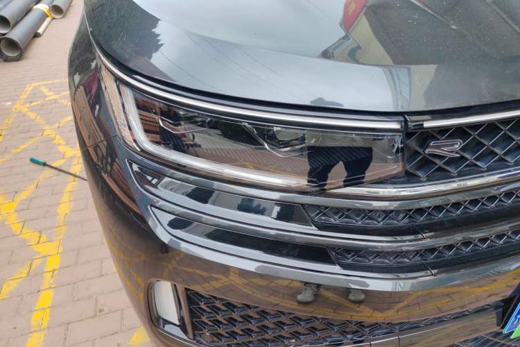 Used Volkswagen Tavendor 2024 380TSI All-Wheel Drive R-Line Cruise Edition Right Front Headlight