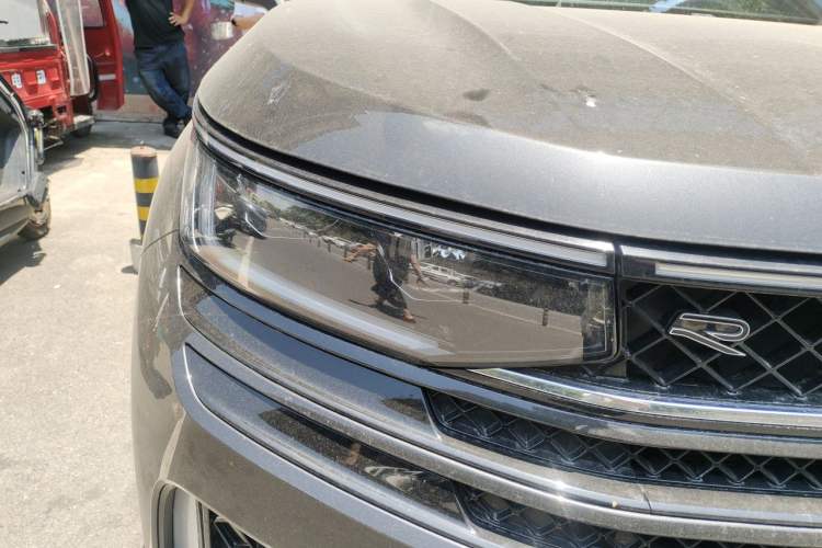 Used Volkswagen Tavendor 2024 380TSI All-Wheel Drive R-Line Cruise Edition Right Front Headlight