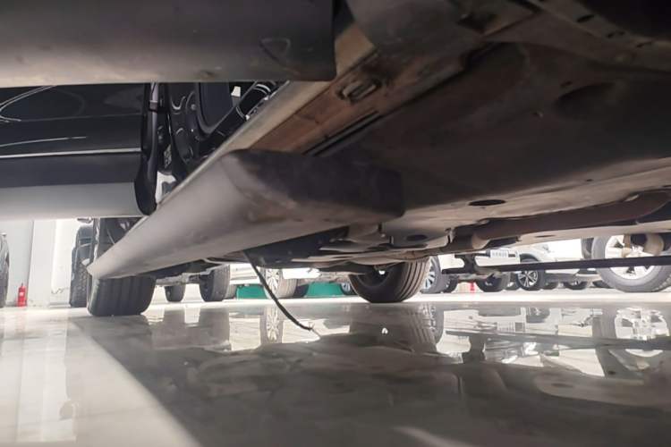 Used Volkswagen Tavendor 2024 330TSI Luxury Touring - All-Inclusive Edition Right Side Sill