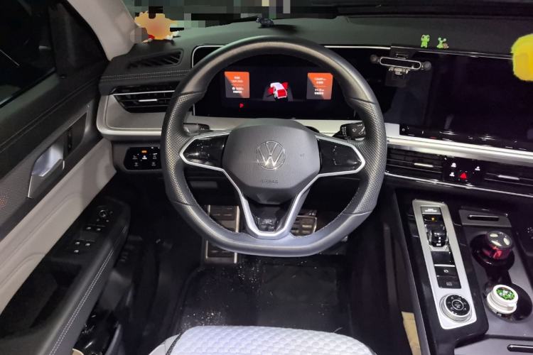 Used Volkswagen Tavendor 2024 380TSI All-Wheel Drive R-Line Cruise Edition Steering Wheel
