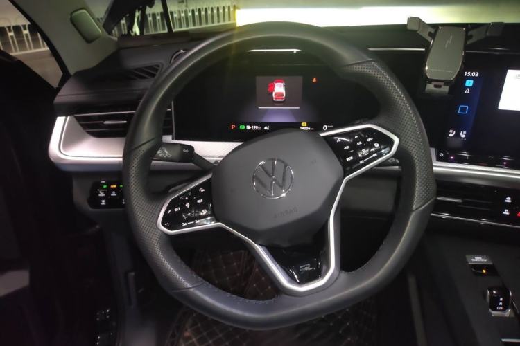 Used Volkswagen Tavendor 2024 380TSI All-Wheel-Drive R-Line Journey Shared Enjoyment Model Steering Wheel