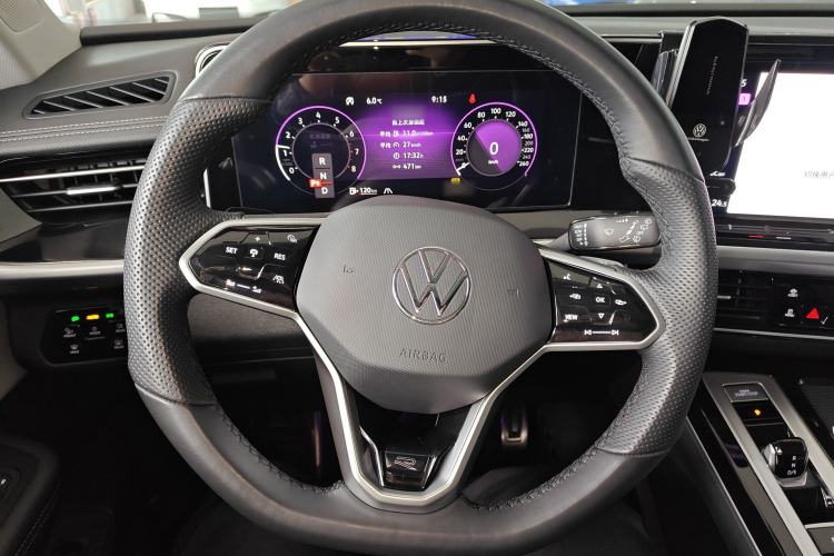 Used Volkswagen Tavendor 2024 380TSI All-Wheel Drive R-Line Cruise Edition Steering Wheel