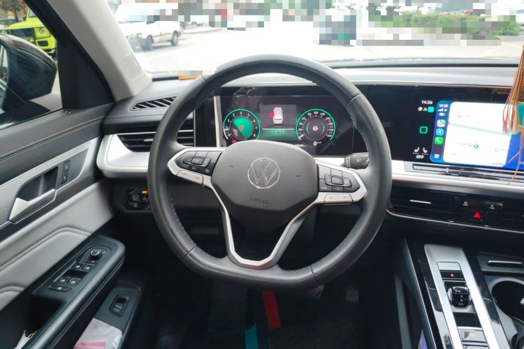 Used Volkswagen Tavendor 2024 330TSI Luxury Touring - All-Inclusive Edition Steering Wheel
