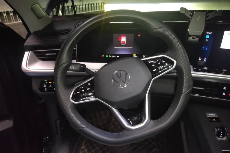 Used Volkswagen Tavendor 2024 380TSI All-Wheel-Drive R-Line Journey Shared Enjoyment Model Steering Wheel