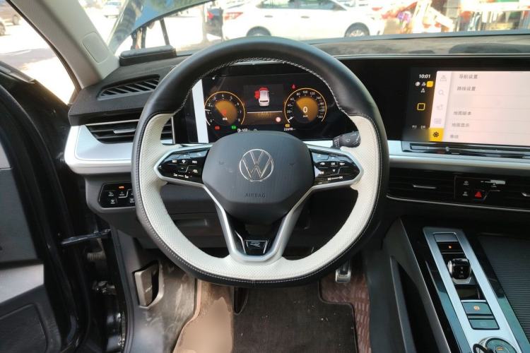 Used Volkswagen Tavendor 2024 380TSI All-Wheel Drive R-Line Cruise Edition Steering Wheel