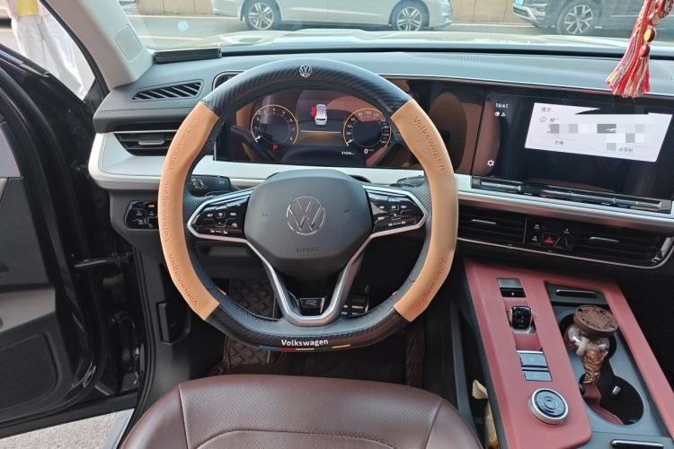 Used Volkswagen Tavendor 2024 380TSI All-Wheel Drive R-Line Cruise Edition Steering Wheel