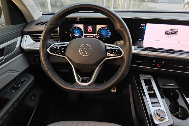 Used Volkswagen Tavendor 2024 380TSI All-Wheel Drive R-Line Cruise Edition Steering Wheel