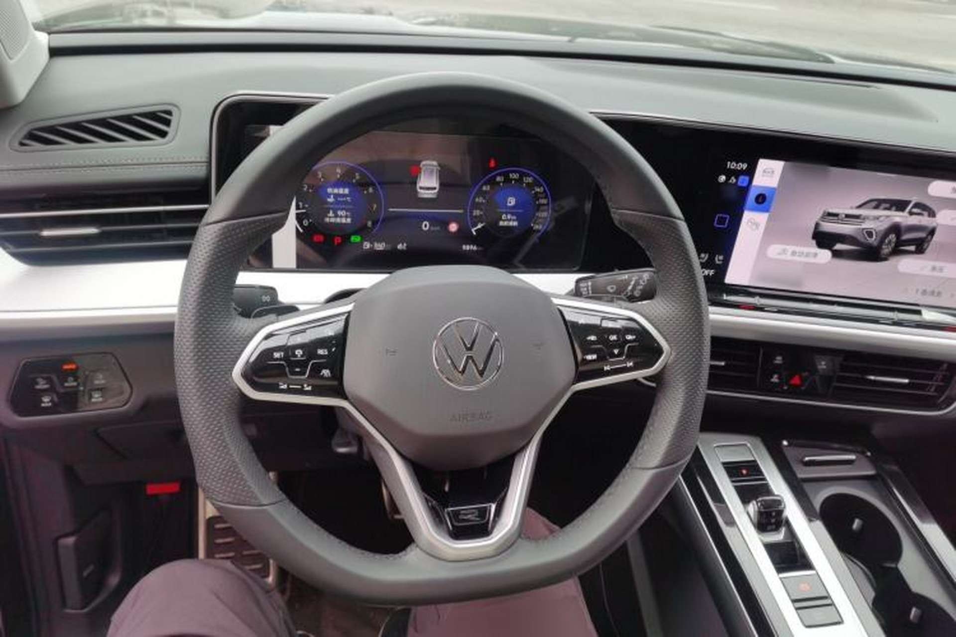 Used Volkswagen Tavendor 2024 Facelifted 380TSI All-Wheel Drive R-Line Cruise Premium Edition Steering Wheel