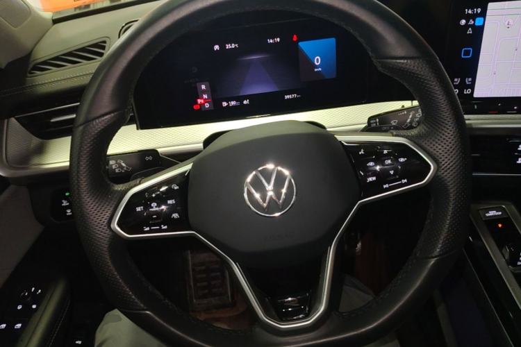 Used Volkswagen Tavendor 2024 380TSI All-Wheel Drive R-Line Cruise Edition Steering Wheel