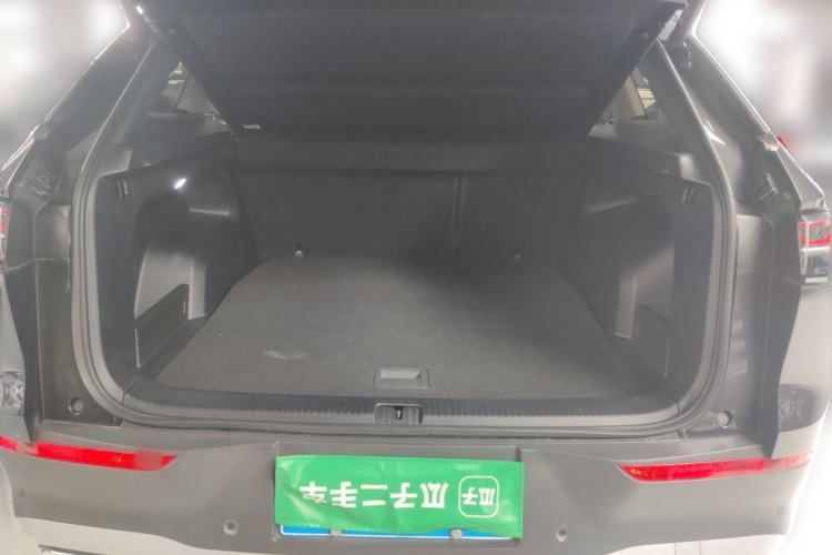 Used Volkswagen Tavendor 2024 330TSI Luxury Touring - All-Inclusive Edition Trunk