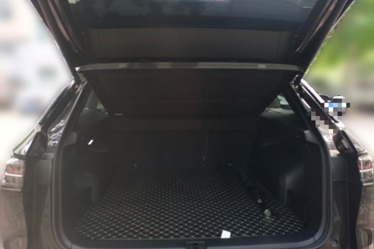 Used Volkswagen Tavendor 2024 330TSI Luxury Touring - All-Inclusive Edition Trunk