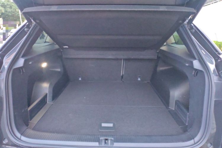 Used Volkswagen Tavendor 2024 380TSI All-Wheel Drive R-Line Cruise Edition Trunk