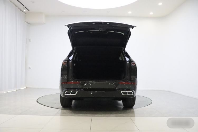 Used Volkswagen Tavendor 2024 380TSI All-Wheel-Drive R-Line Cruise Premium Edition Trunk