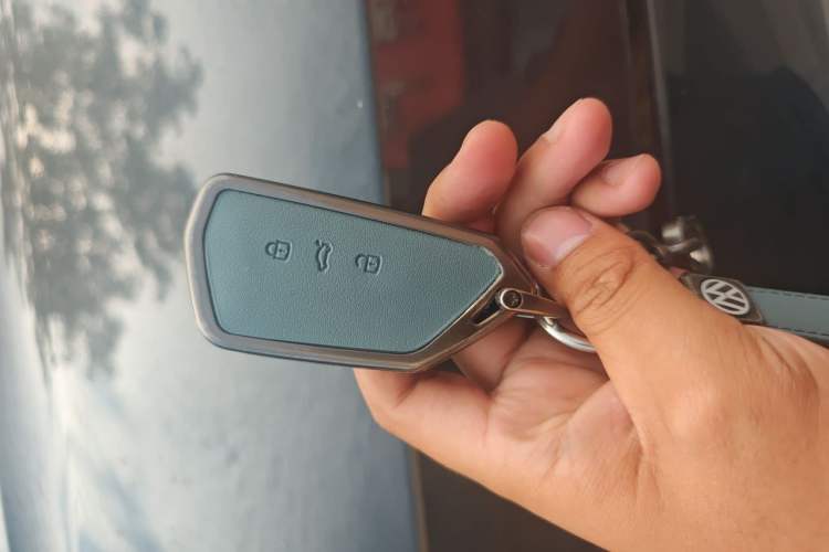 Used Volkswagen Tavendor 2024 380TSI All-Wheel Drive R-Line Cruise Edition Vehicle Key