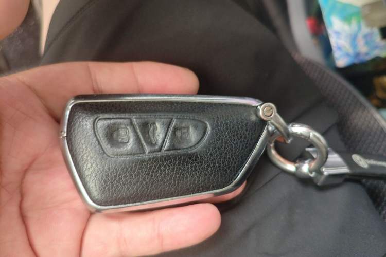 Used Volkswagen Tavendor 2024 380TSI All-Wheel Drive R-Line Cruise Edition Vehicle Key