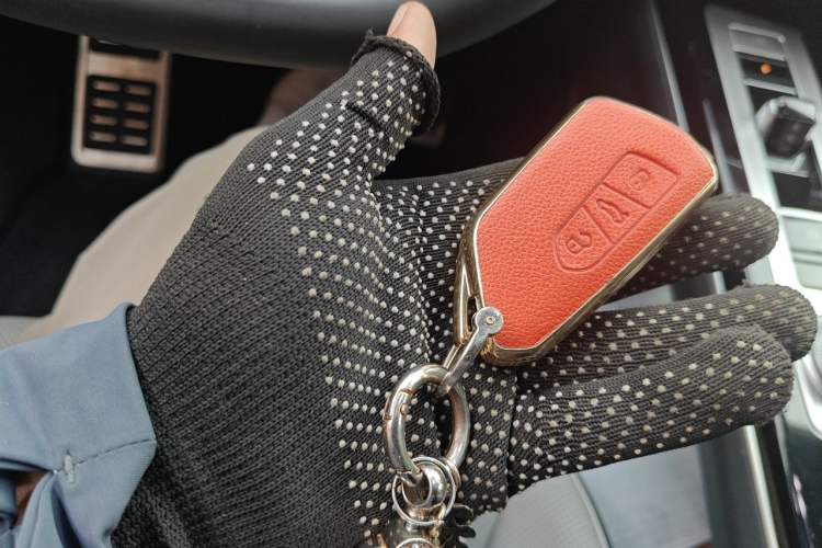 Used Volkswagen Tavendor 2024 380TSI All-Wheel Drive R-Line Cruise Edition Vehicle Key
