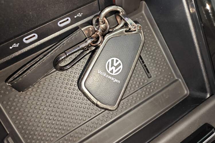 Used Volkswagen Tavendor 2024 380TSI All-Wheel Drive R-Line Cruise Edition Vehicle Key