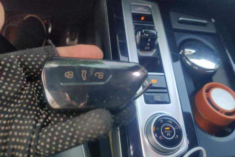 Used Volkswagen Tavendor 2024 380TSI All-Wheel Drive R-Line Cruise Edition Vehicle Key