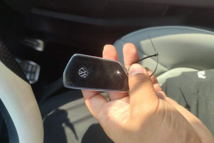 Used Volkswagen Tavendor 2024 380TSI All-Wheel Drive R-Line Cruise Edition Vehicle Key