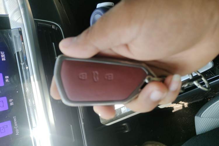 Used Volkswagen Tavendor 2024 380TSI All-Wheel Drive R-Line Cruise Edition Vehicle Key