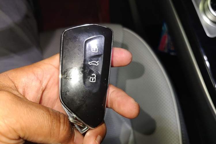 Used Volkswagen Tavendor 2024 380TSI All-Wheel Drive R-Line Cruise Edition Vehicle Key