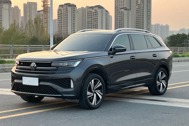 Used Volkswagen Tavendor 2024 380TSI All-Wheel Drive R-Line Cruise Edition Guazi used car, China used car export, Used car for sale, Used  cars, Cheapest cars for sale