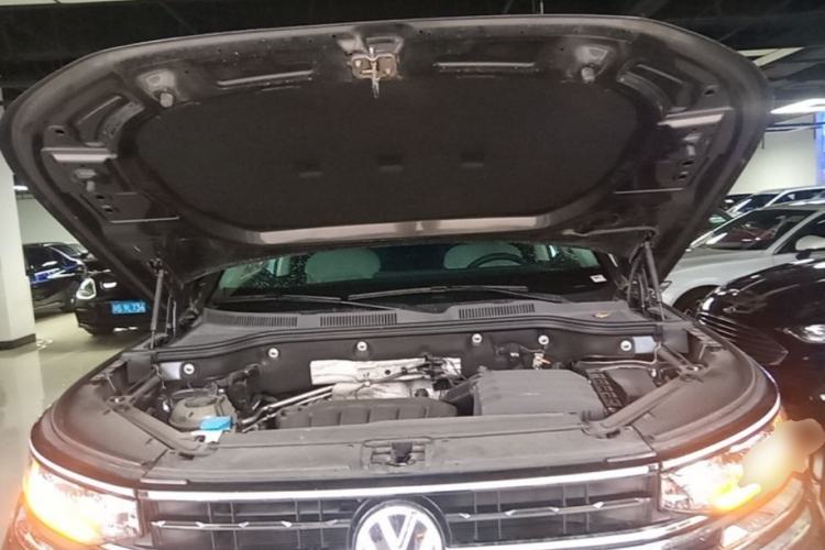 Used Volkswagen Tavendor 2024 330TSI Luxury Touring Edition Engine Bay
