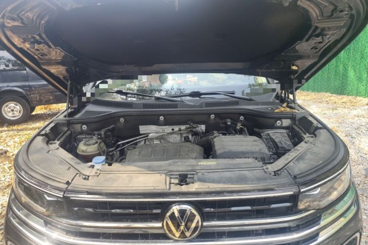 Used Volkswagen Tavendor 2024 330TSI Luxury Touring Edition Engine Bay